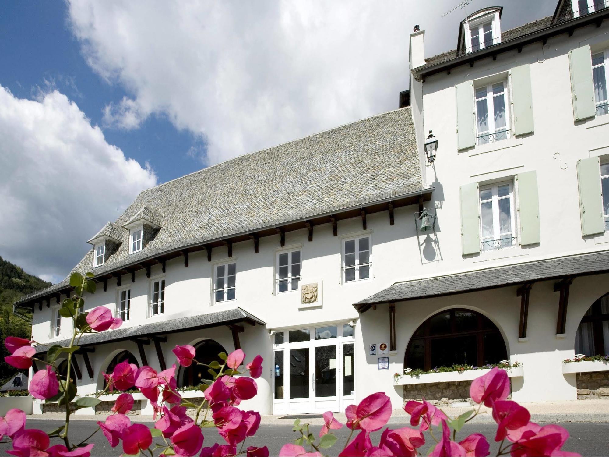 Hotel La Riviere Entraygues-sur-Truyere Exterior photo